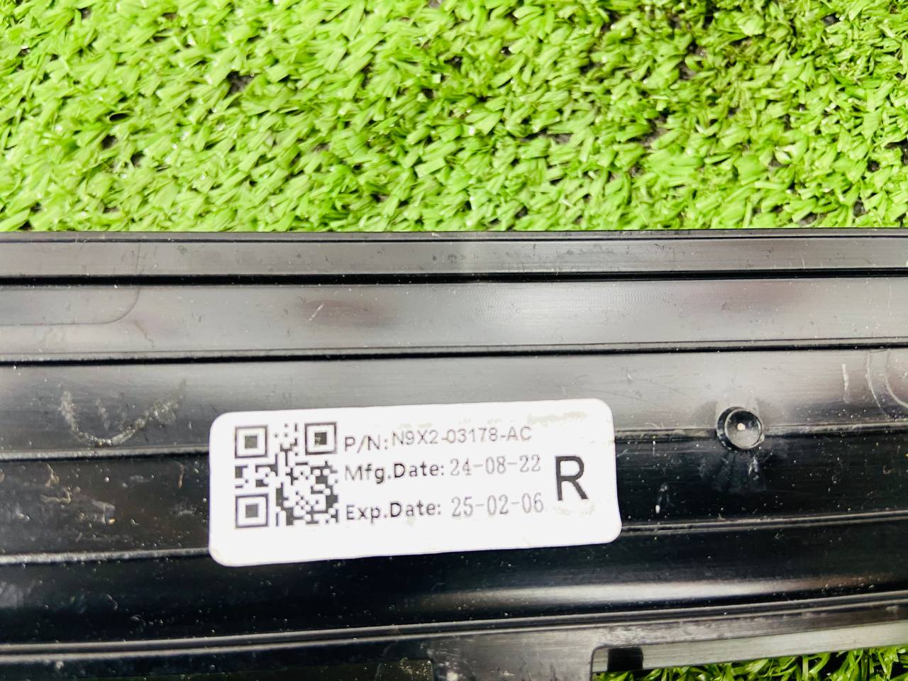 LR168912 Right front pillar trim for Range Rover Sport L461 (2023-) Used cost € in stock 1 pcs.