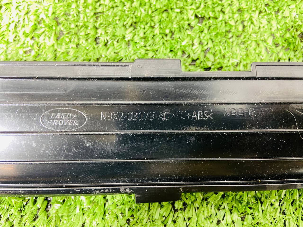 LR168913 Left front body pillar cover Range Rover Sport L461 (2023-) Used cost € in stock 1 pcs.