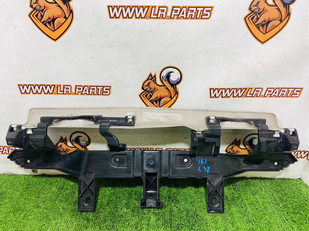 LR168993 Central rear bumper bracket for Range Rover Sport L461 (2023-) Used cost 75 € in stock 3 pcs.
