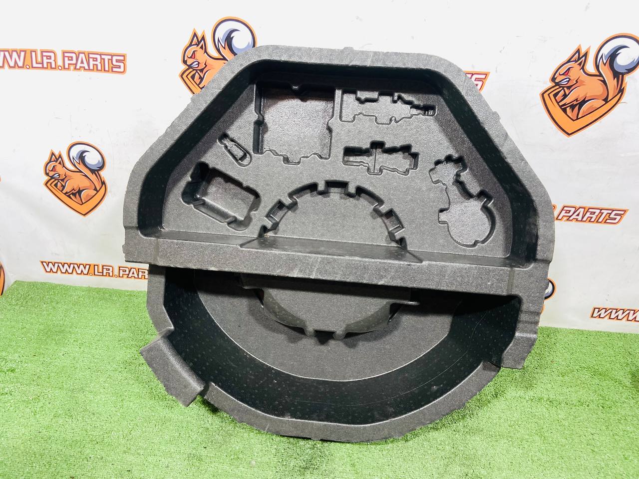 LR169545 Trunk floor tray Range Rover Sport L461 (2023-) Used cost 80 € in stock 2 pcs.