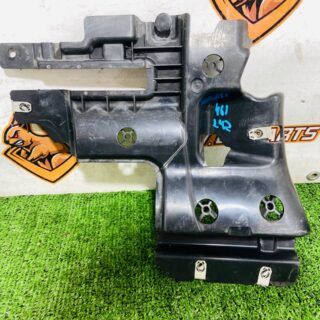 LR175737 Right underbody protection Range Rover Sport L461 (2023-) Used cost € in stock 1 pcs.