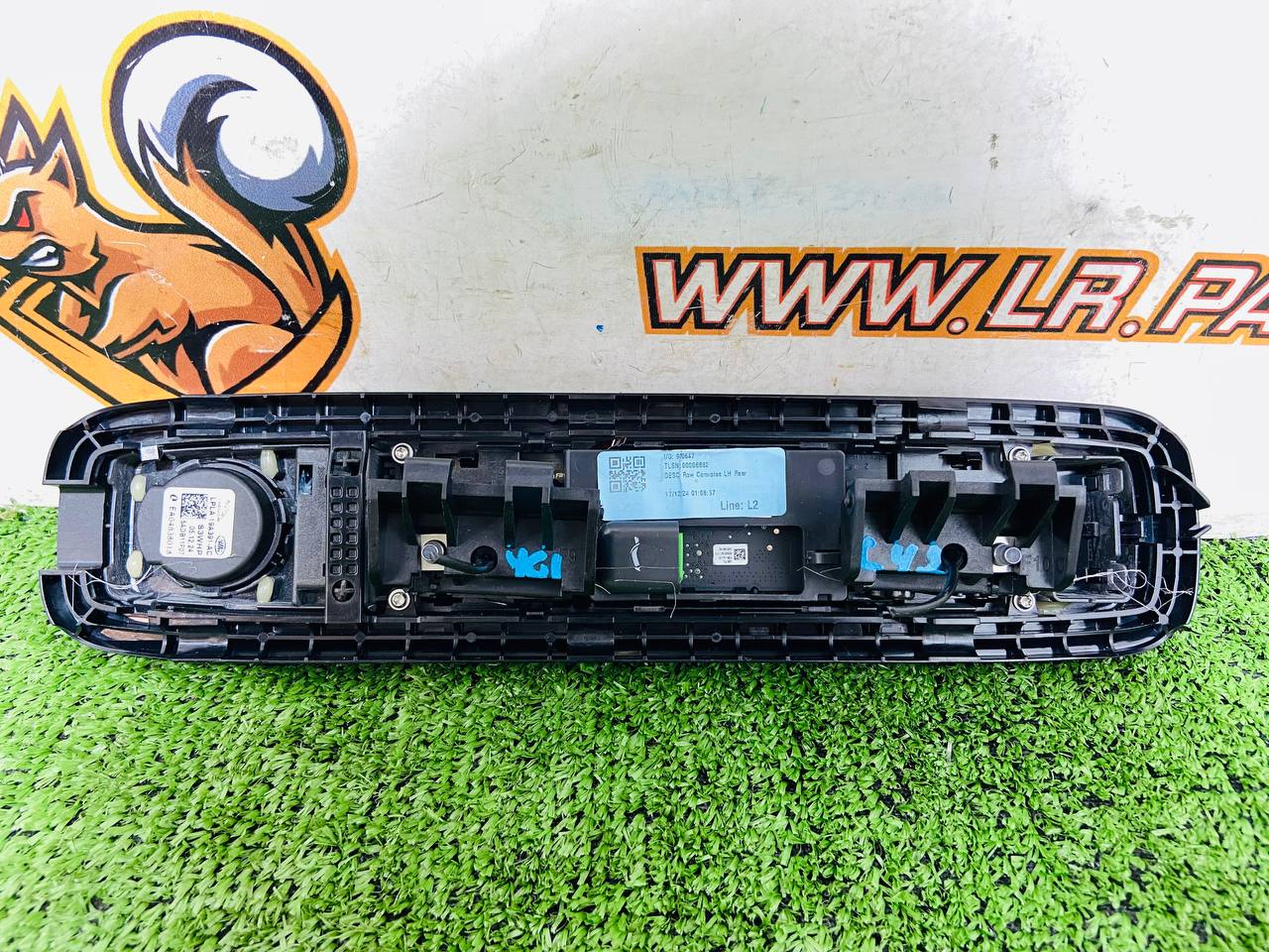 LR176270 Rear left ceiling handle Range Rover Sport L461 (2023-) Used cost € in stock 1 pcs.