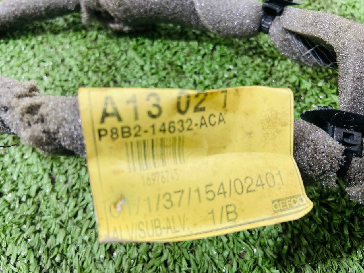LR177350 Rear right door wiring for Land Rover New Defender L663 (2020-) Used cost € in stock 1 pcs.