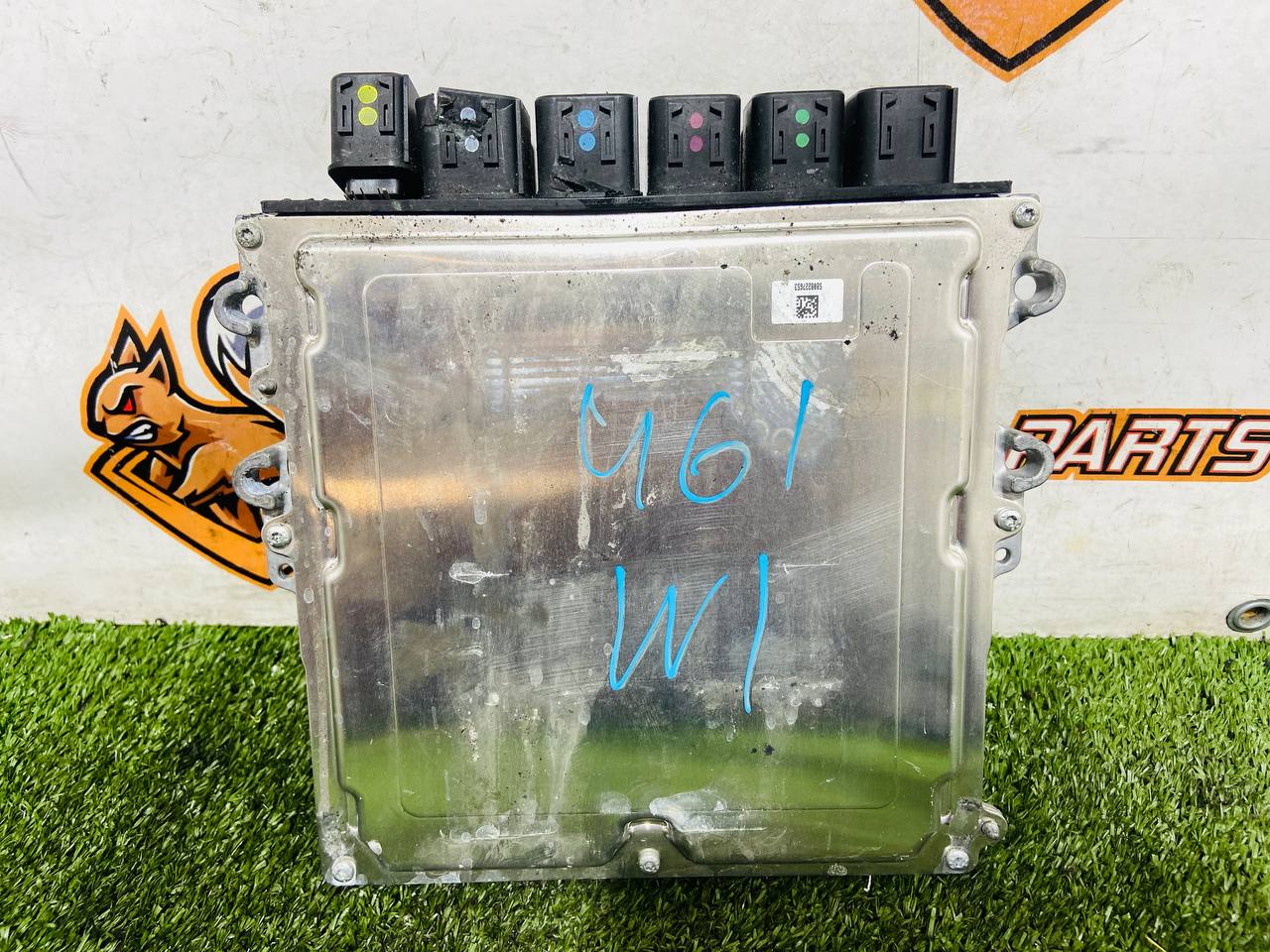 LR180613 Engine control unit Range Rover Sport L461 (2023-) Used cost € in stock 1 pcs.