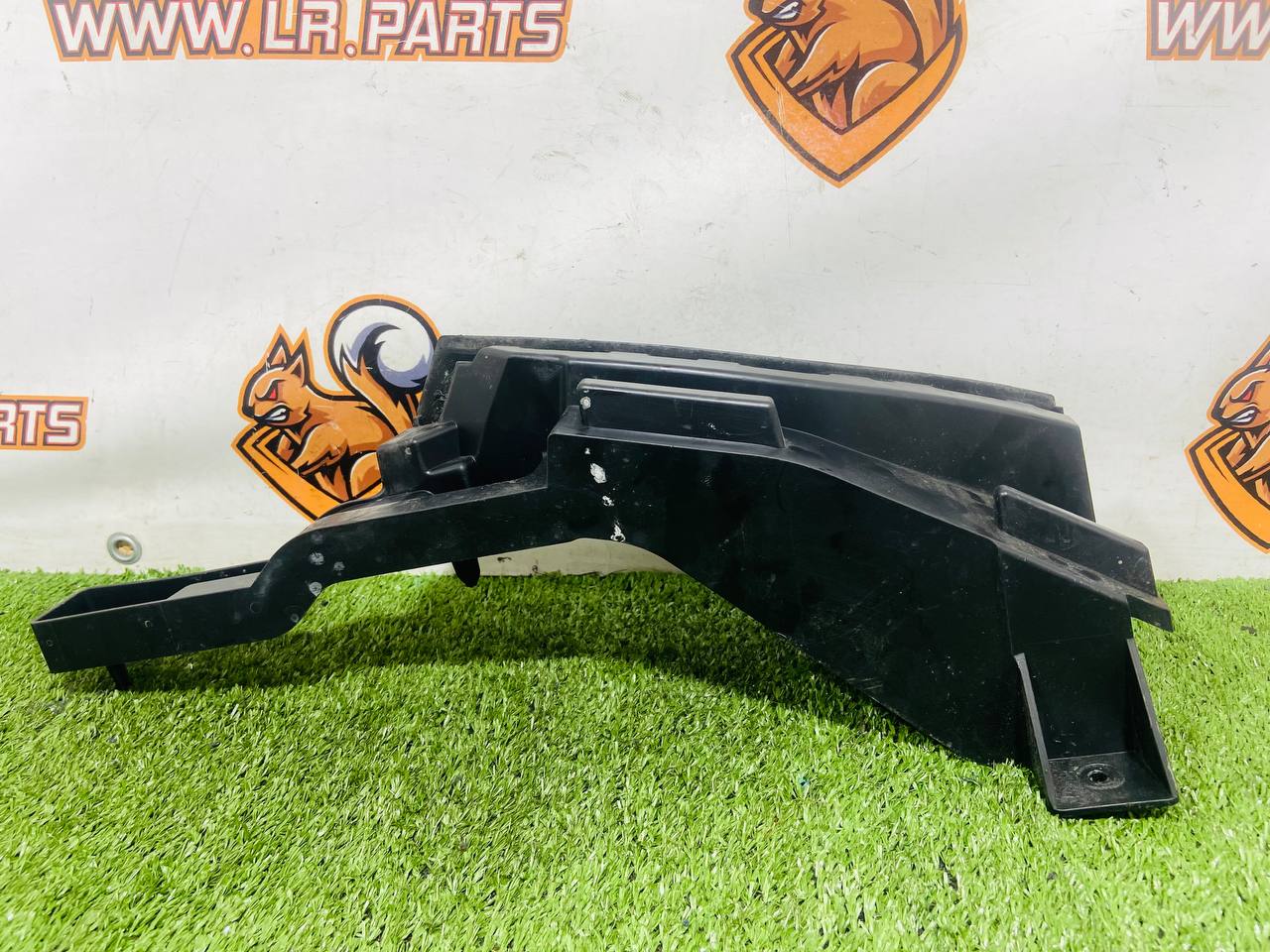 LR181668 Right rear bumper bracket for Range Rover Sport L461 (2023-) Used cost 50 € in stock 5 pcs.