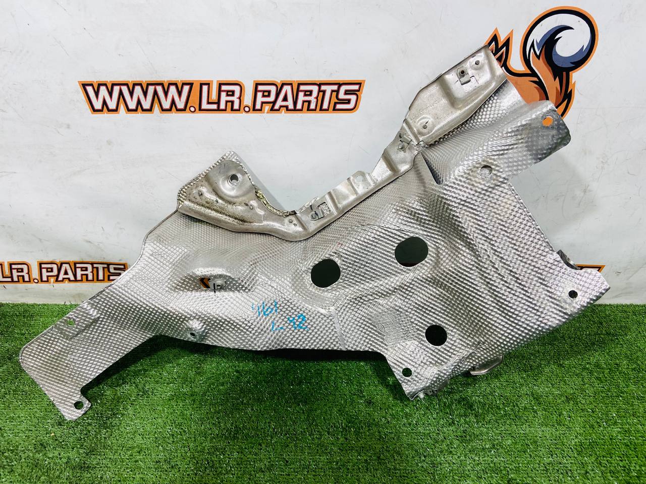 LR184931 Heat-insulating screen middle right Range Rover Sport L461 (2023-) Used cost € in stock 2 pcs.