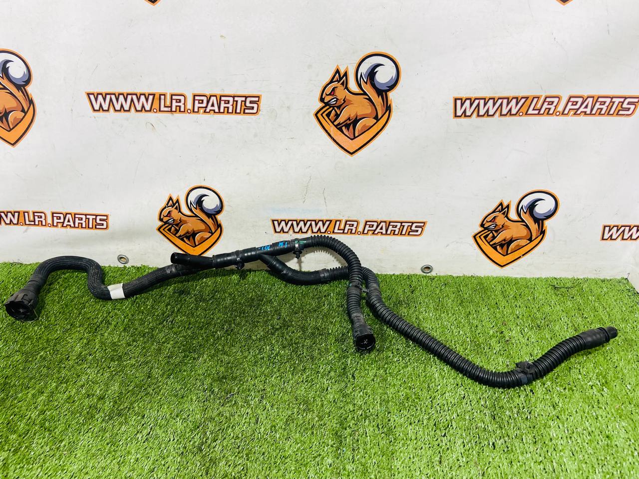 LR185332 Cooling system pipe for Range Rover Sport L461 (2023-) Used cost € in stock 1 pcs.