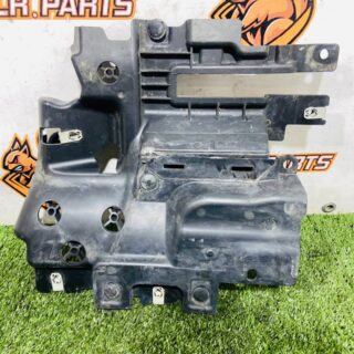 LR189863 Used left underbody protection for Range Rover Sport L461 (2023-). cost € in stock 1 pcs.