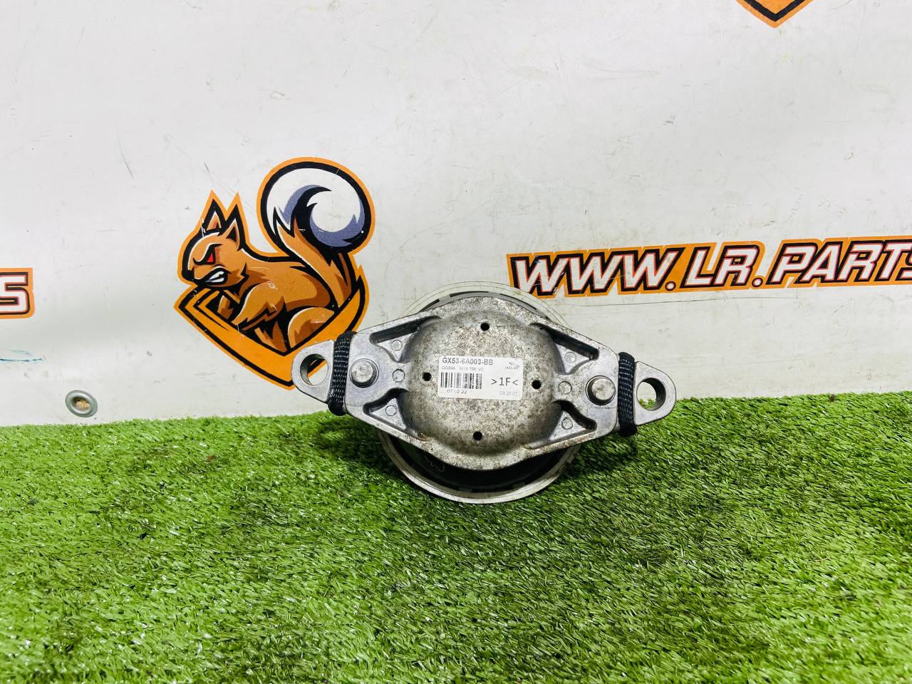 T2R23625 Left Right Engine Mount for Jaguar F-Type X152 (2014-) Used cost € in stock 1 pcs.