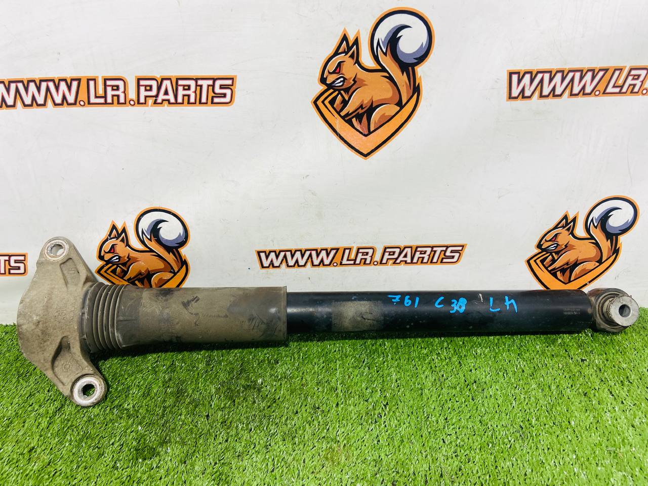 T4A2011 Rear shock absorber (non-adaptive) for Jaguar F-Pace X761 (2017-) Used - Image 15