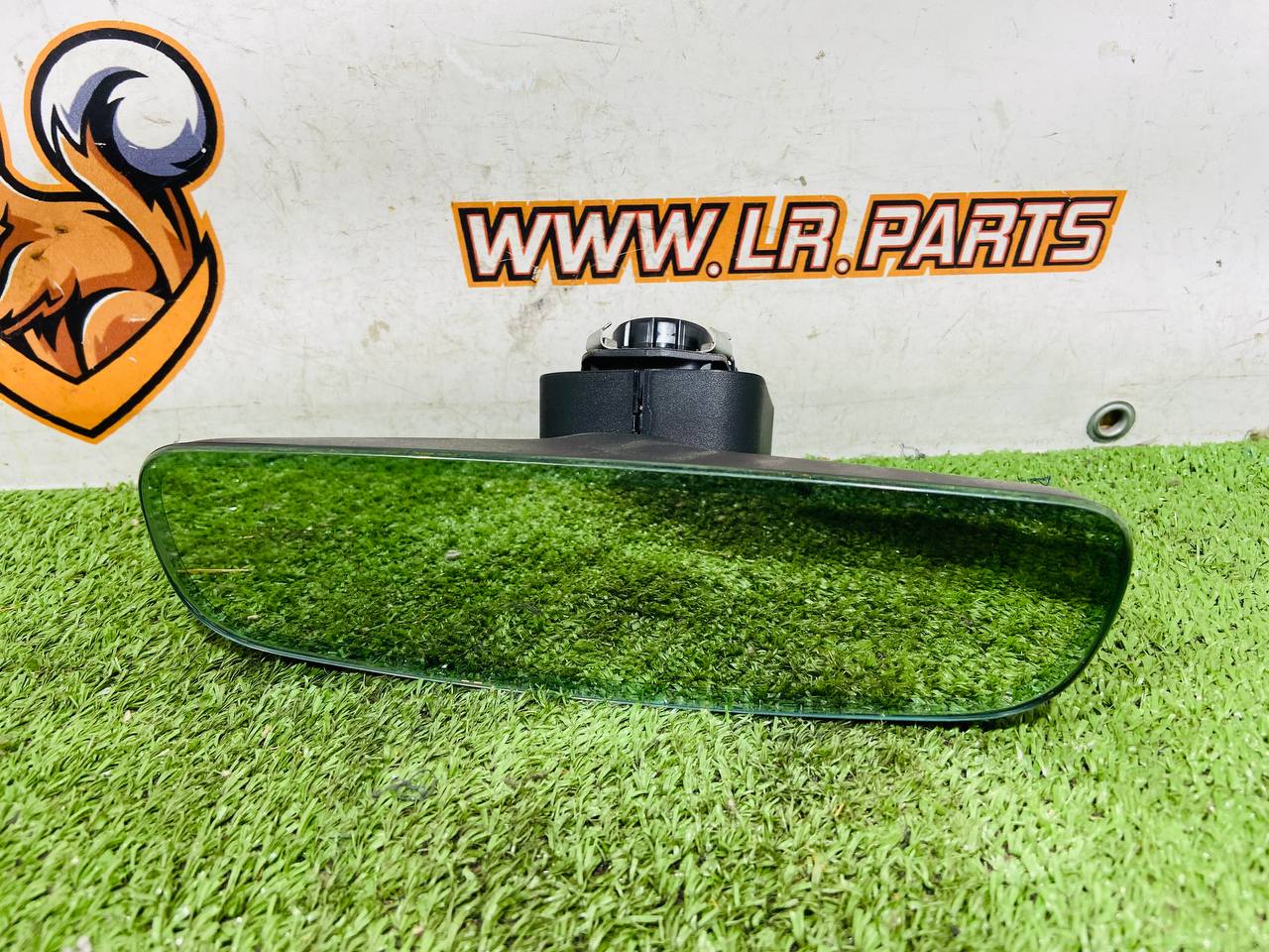 T4K9701 Salon mirror for Jaguar I-Pace X590 (2018-) Used cost 150 € in stock 2 pcs.