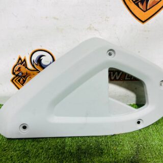 LR132211 Right torpedo overlay Land Rover New Defender L663 (2020-) Second-hand cost € in stock 1 pcs.