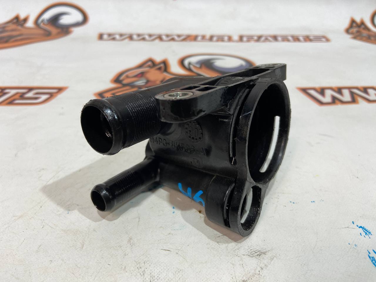 LR181892 Used Range Rover Evoque L538 coolant separator (2012-2018) cost 50 € in stock 1 pcs.