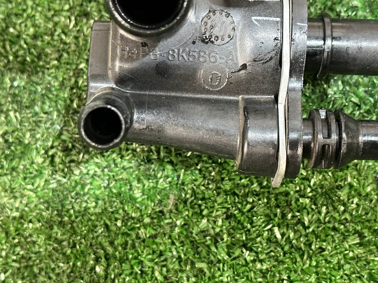 LR181892 Used Range Rover Evoque L538 coolant separator (2012-2018) cost 50 € in stock 1 pcs.