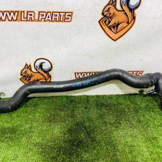 T2R23626 Upper radiator hose Jaguar F-Type X152 (2014-) Used cost  € in stock 1 pcs.